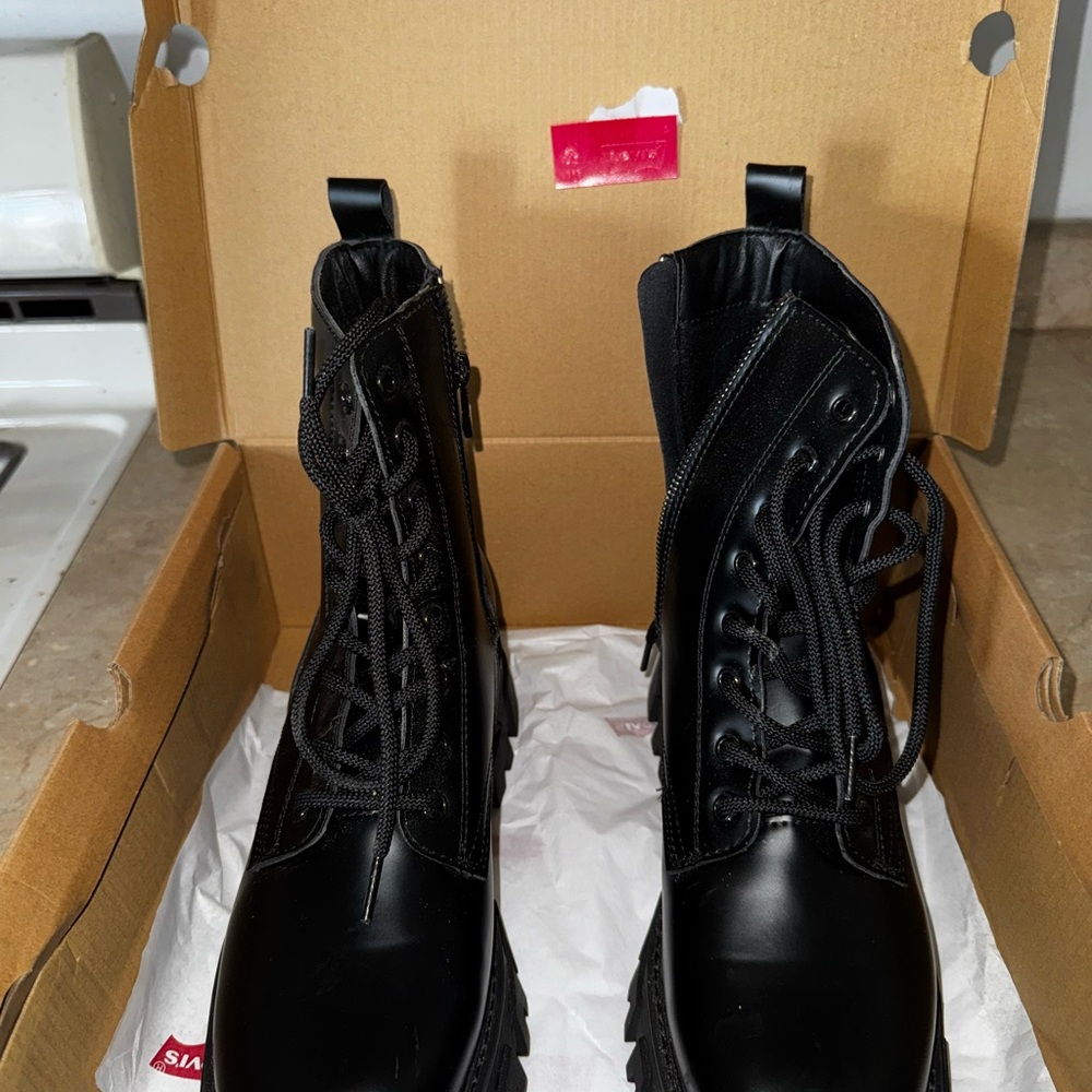 Women’s Levi’s Black Lace-Up Combat Boots